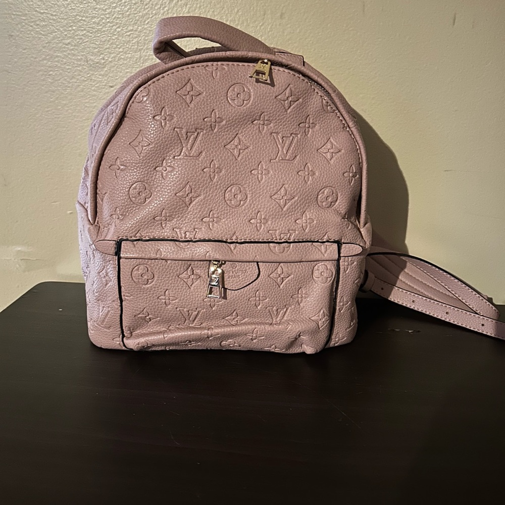 Louis vutton pink monogram backpack - Picture 2 of 3